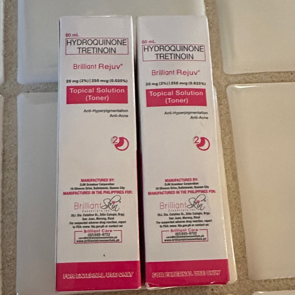 Topical Solution Toner - White and Pink